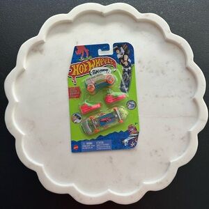 Hot Wheels Tony Hawk ~ Skate Set